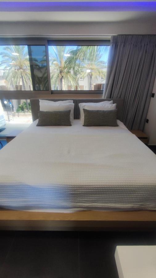 Summertime Signature Suites Agia Marina  ภายนอก รูปภาพ