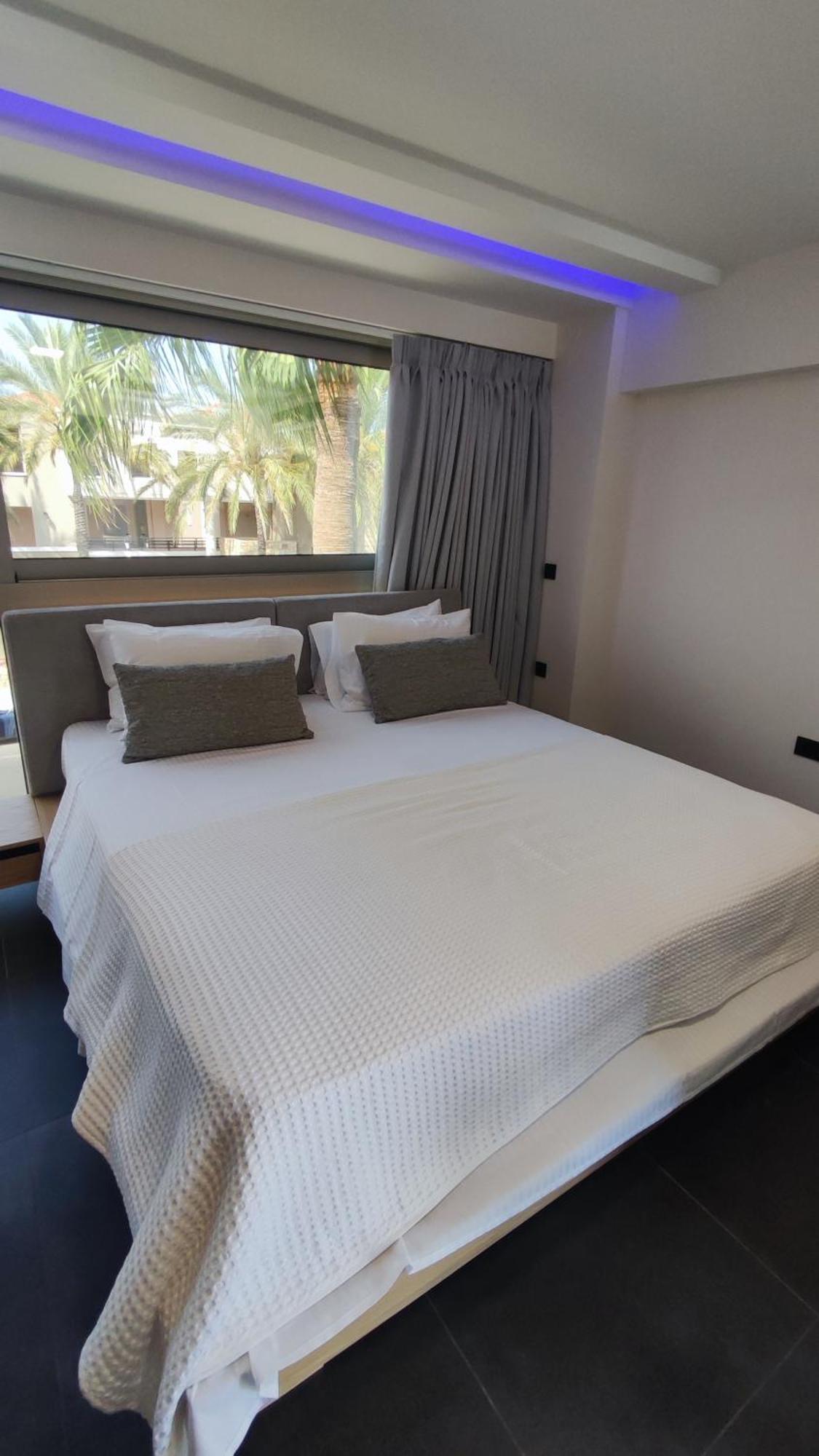 Summertime Signature Suites Agia Marina  ภายนอก รูปภาพ