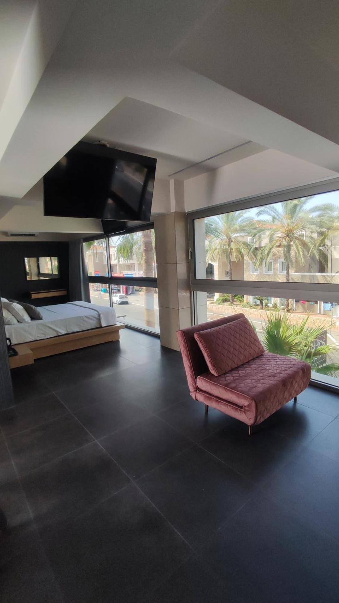 Summertime Signature Suites Agia Marina  ภายนอก รูปภาพ