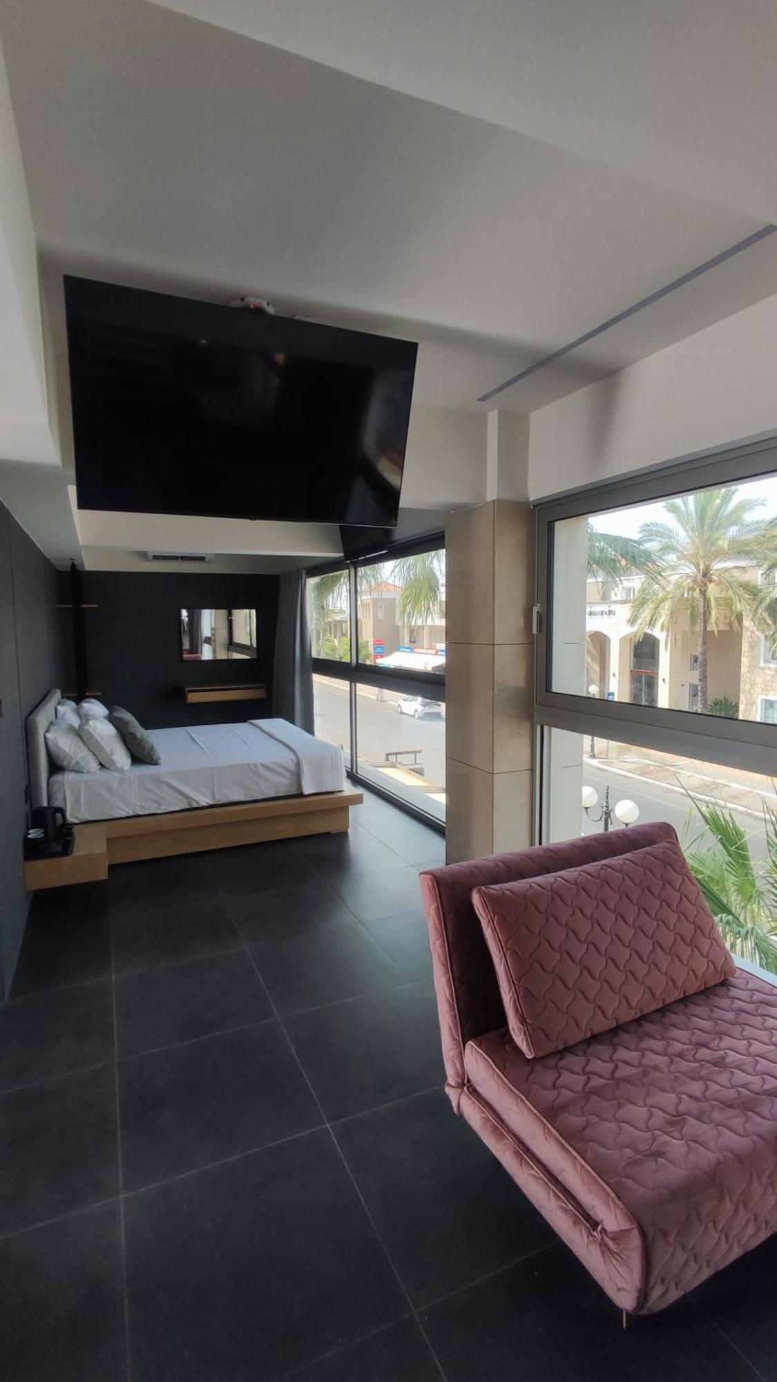Summertime Signature Suites Agia Marina  ภายนอก รูปภาพ