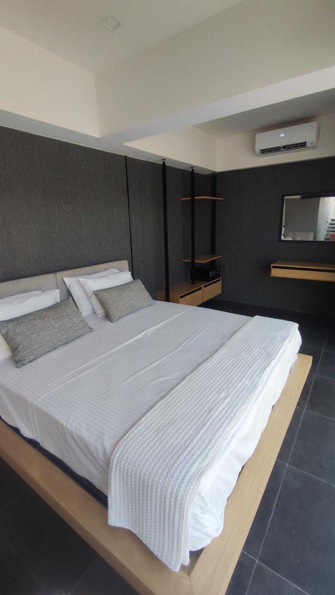 Summertime Signature Suites Agia Marina  ภายนอก รูปภาพ